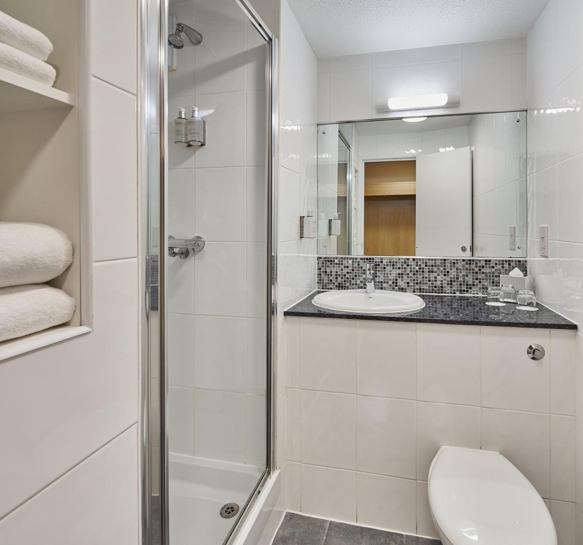 Leonardo Inn Aberdeen Airport Dyce Εξωτερικό φωτογραφία